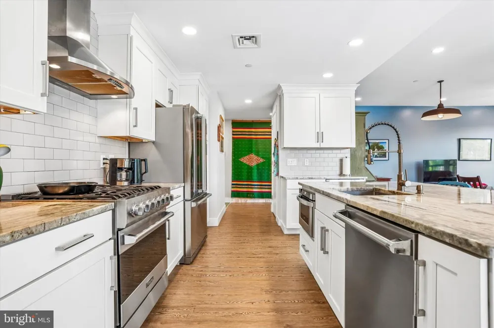 909 E WILLOW GROVE AVENUE #305 Glenside, PA 19038