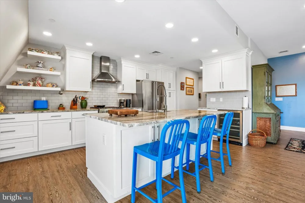 909 E WILLOW GROVE AVENUE #305 Glenside, PA 19038