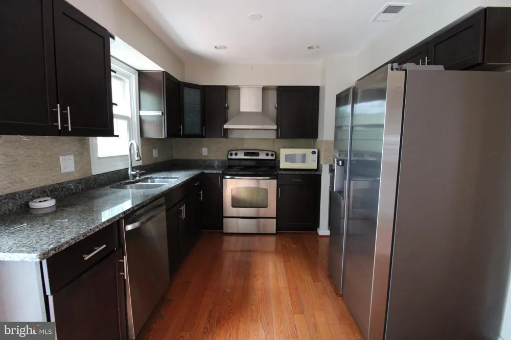 5706 HERITAGE CROSSING COURT Centreville, VA 20120