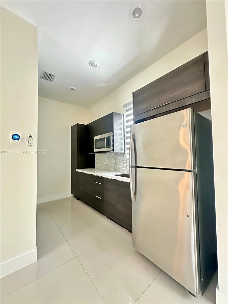 6681 NW 104 AVE #EFFIC Doral, FL 33178