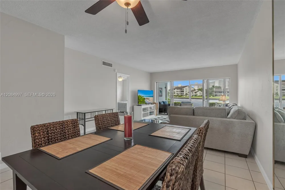 20 Yacht Club Dr #103 North Palm Beach, FL 33408