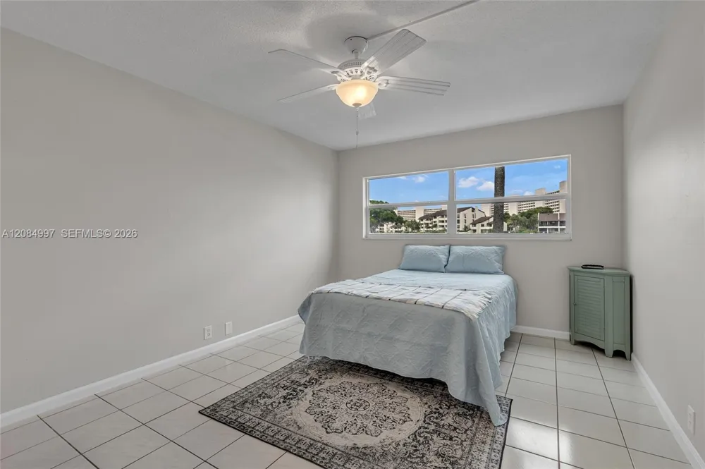 20 Yacht Club Dr #103 North Palm Beach, FL 33408