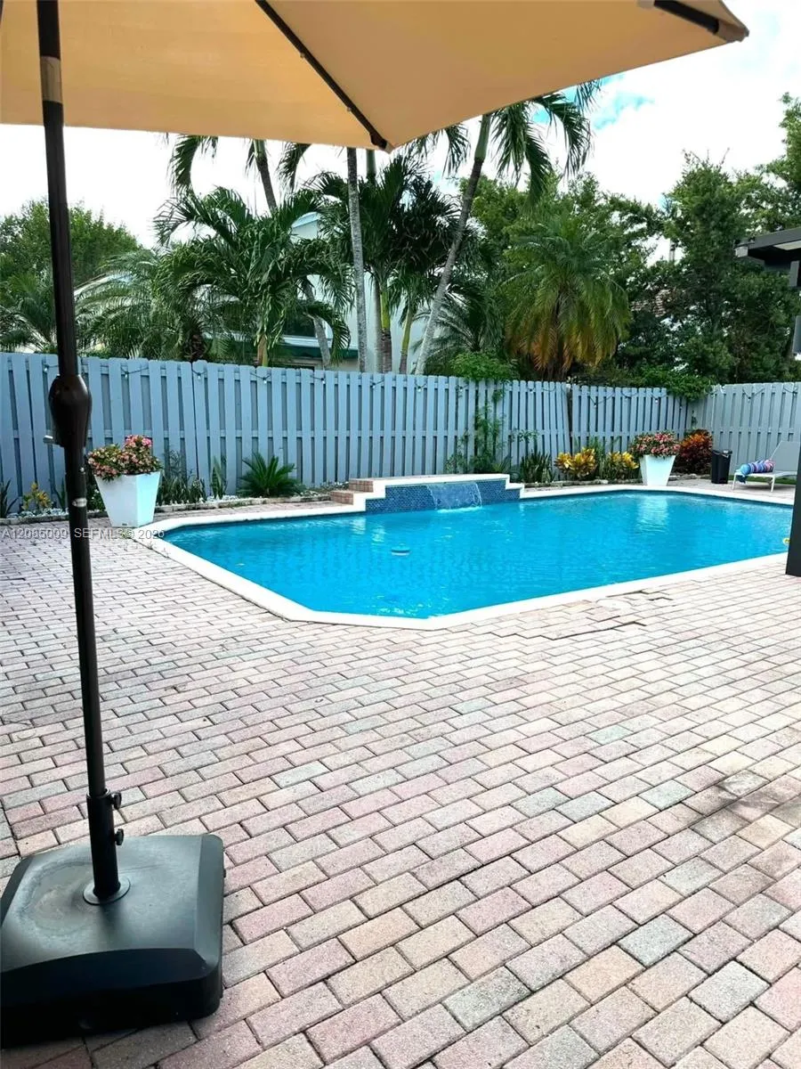 4827 SW 34th Ave Hollywood, FL 33312