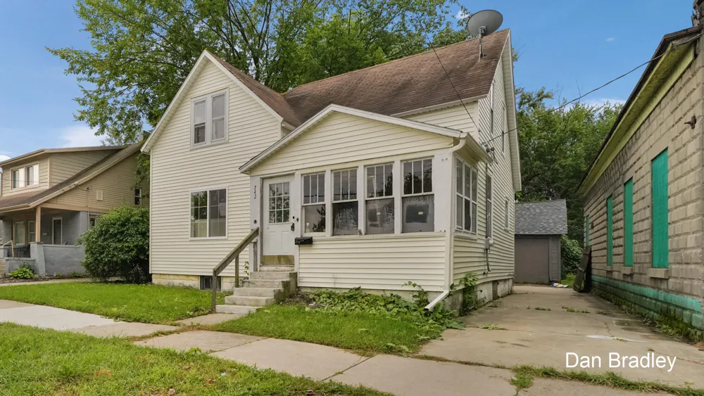 742 NW Myrtle Street Grand Rapids City, MI 49504