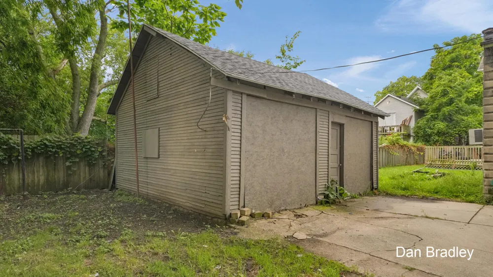 742 NW Myrtle Street Grand Rapids City, MI 49504