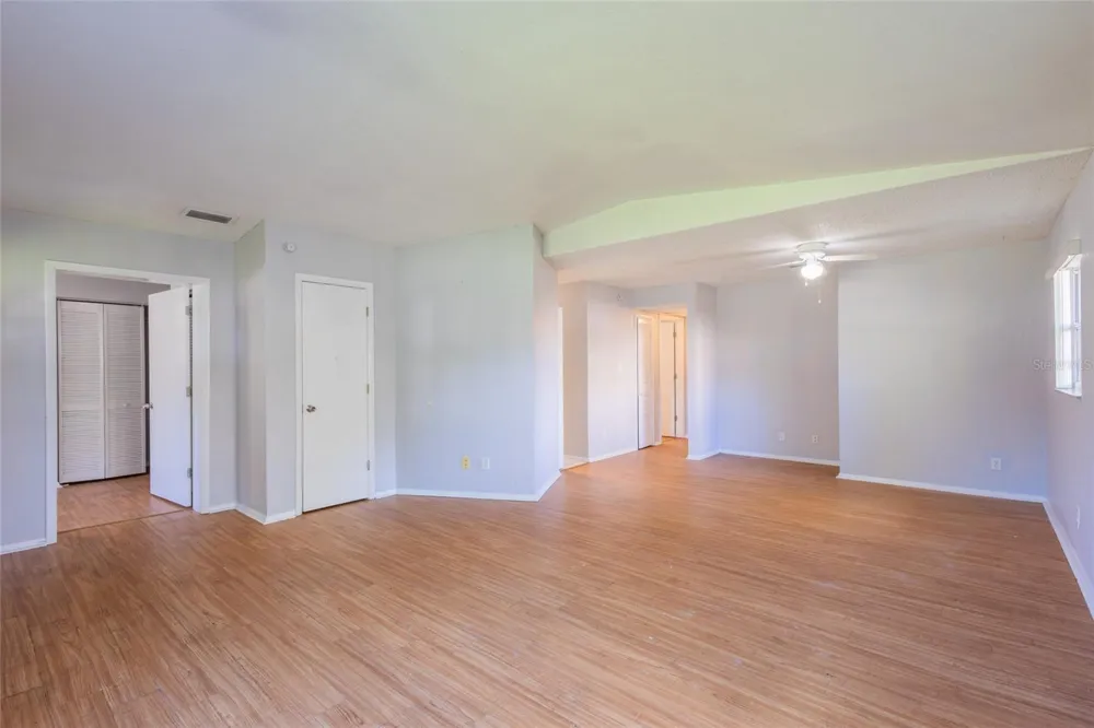 8081 28TH AVENUE St Petersburg, FL 33710