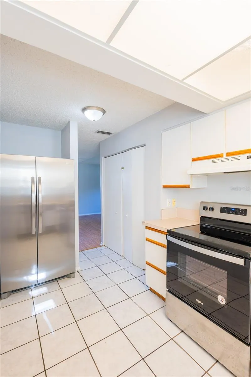 8081 28TH AVENUE St Petersburg, FL 33710