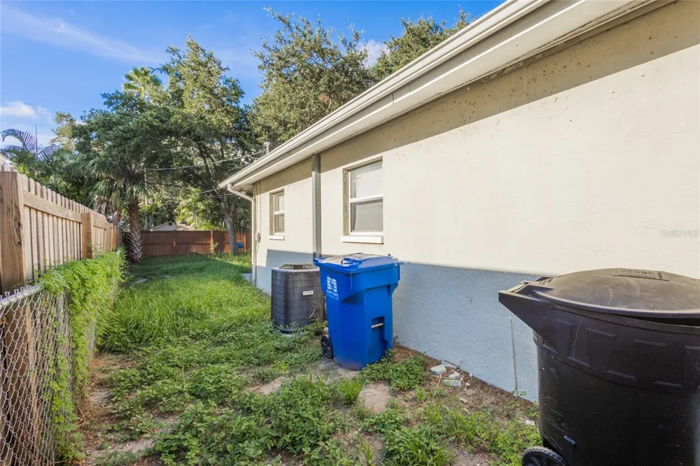 8081 28TH AVENUE St Petersburg, FL 33710