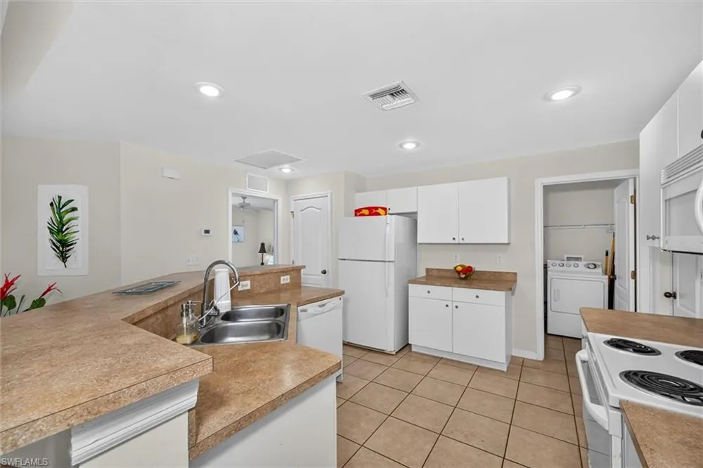 1722 NE 11th Street Cape Coral, FL 33909