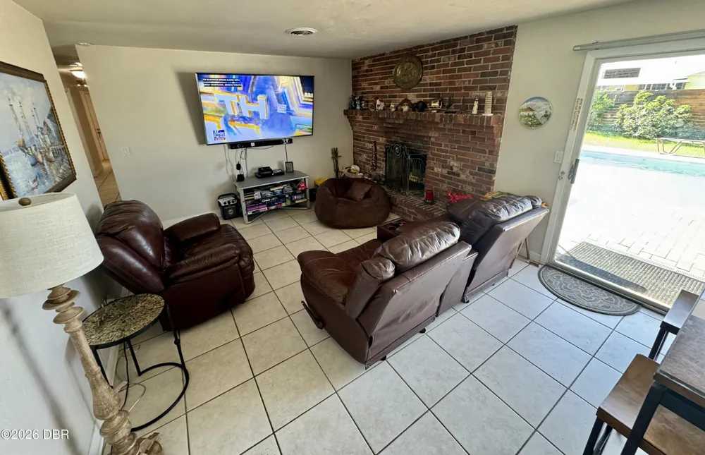 153 University Circle Ormond Beach, FL 32176