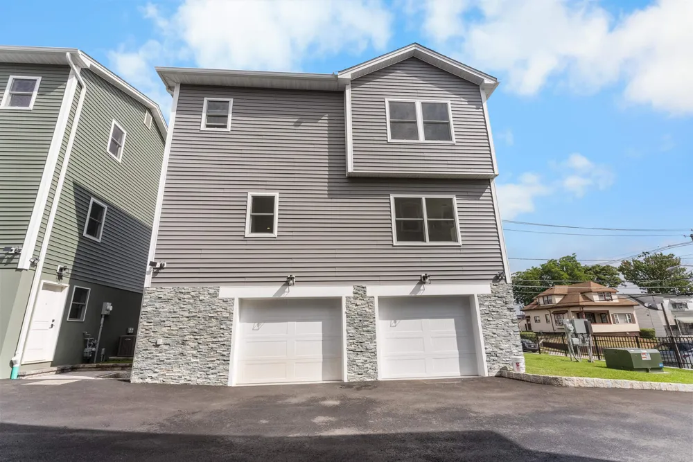 382 5TH AVE Paterson, NJ 07514