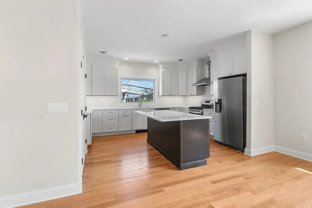 382 5TH AVE Paterson, NJ 07514