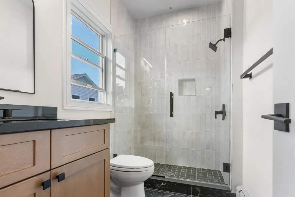 382 5TH AVE Paterson, NJ 07514