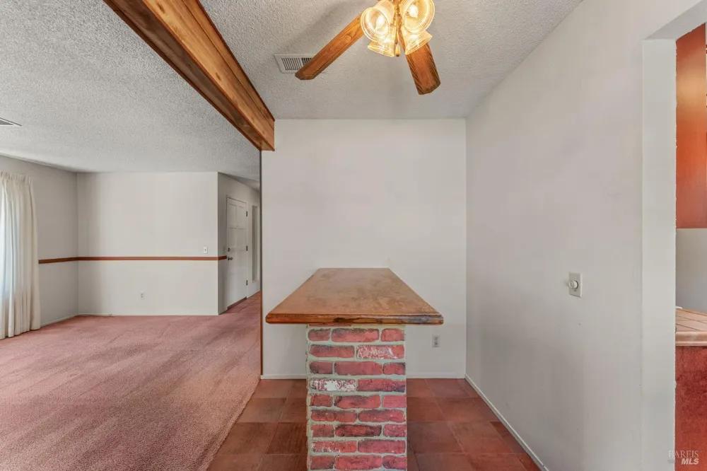 2424 Janis Way Calistoga, CA 94515