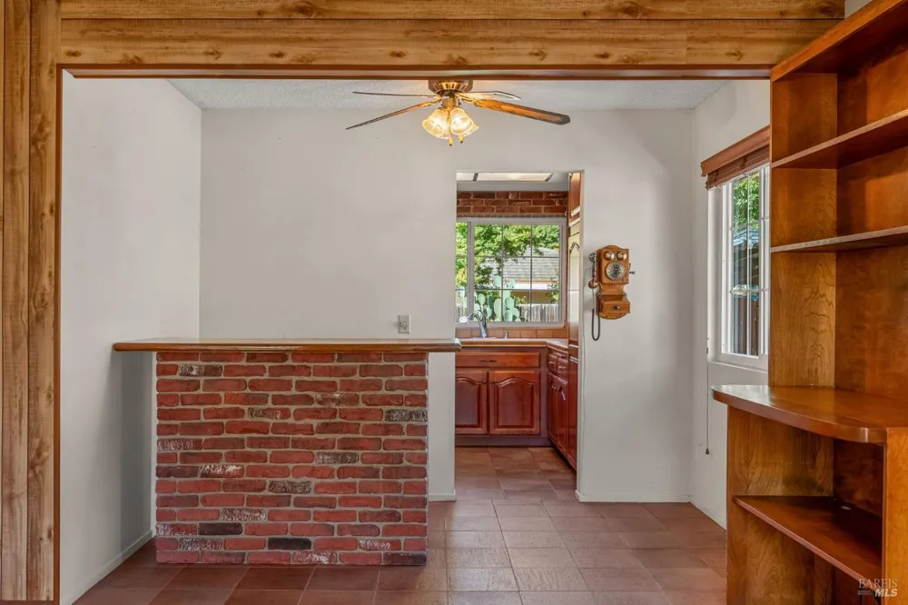 2424 Janis Way Calistoga, CA 94515