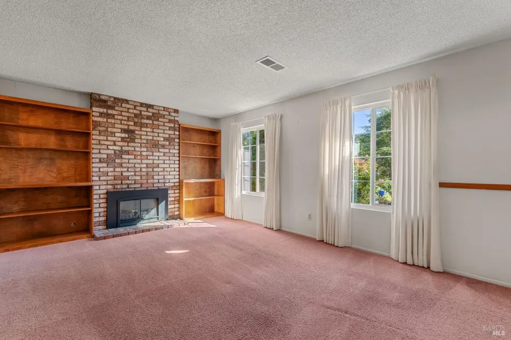 2424 Janis Way Calistoga, CA 94515