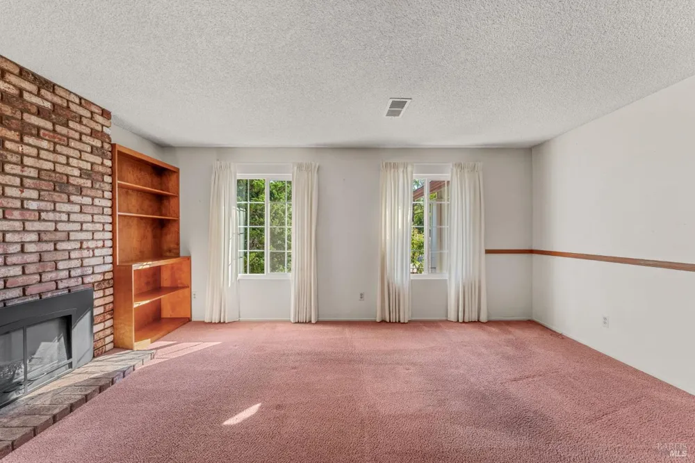 2424 Janis Way Calistoga, CA 94515