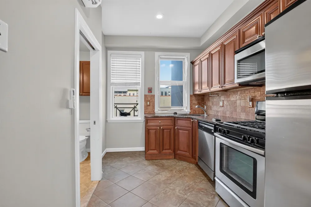 60 MADISON ST Hoboken, NJ 07030