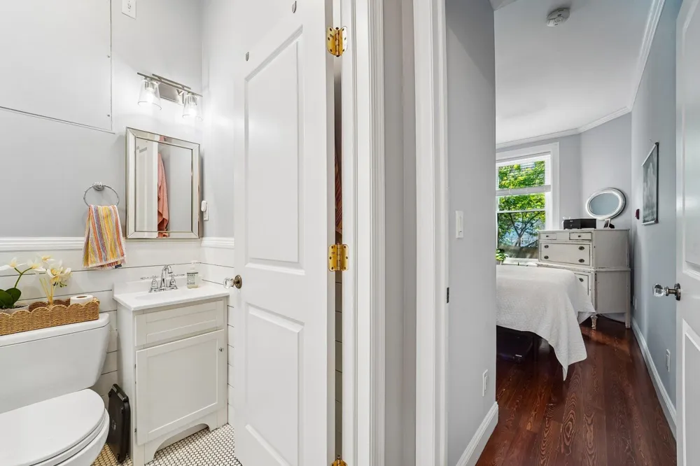 1009 WILLOW AVE Hoboken, NJ 07030