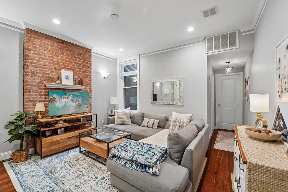 1009 WILLOW AVE Hoboken, NJ 07030
