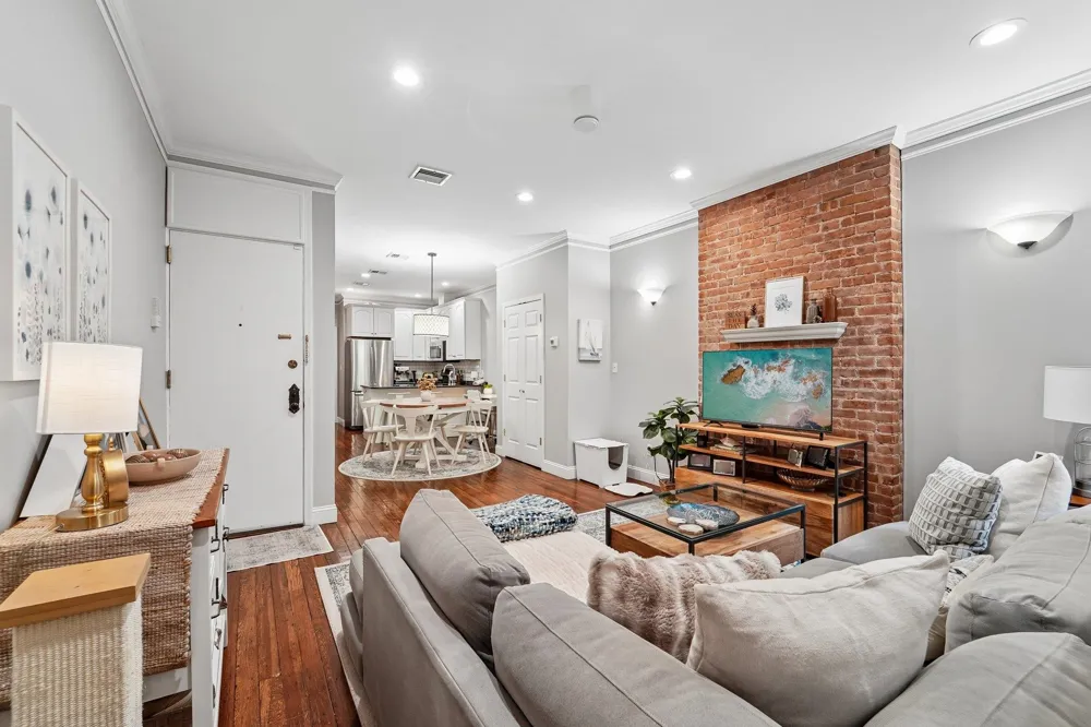 1009 WILLOW AVE Hoboken, NJ 07030