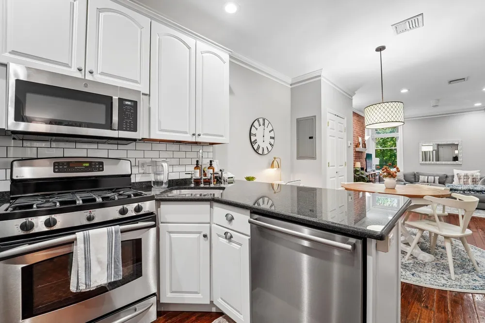1009 WILLOW AVE Hoboken, NJ 07030