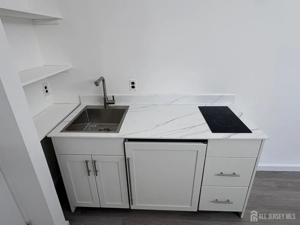 26 S 1st Avenue S Highland Park, NJ 08904
