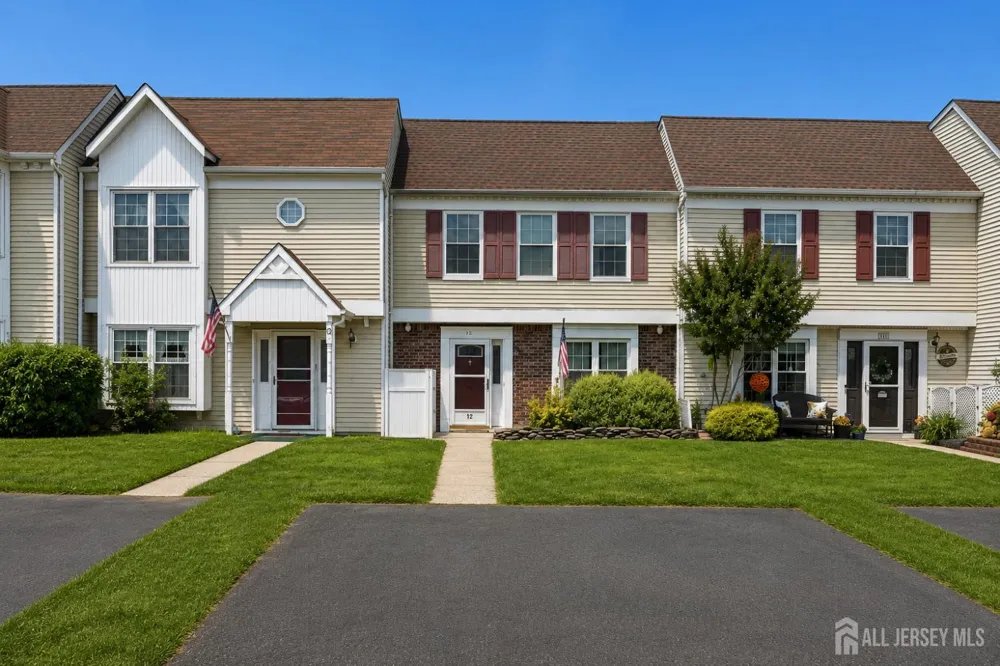 12 Anderson Court East Brunswick, NJ 08816