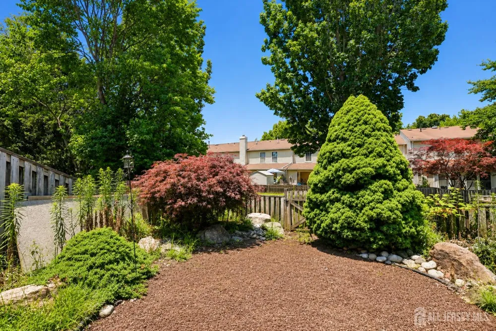12 Anderson Court East Brunswick, NJ 08816