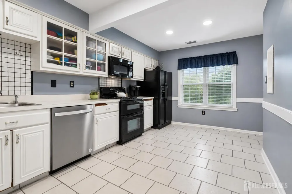 12 Anderson Court East Brunswick, NJ 08816