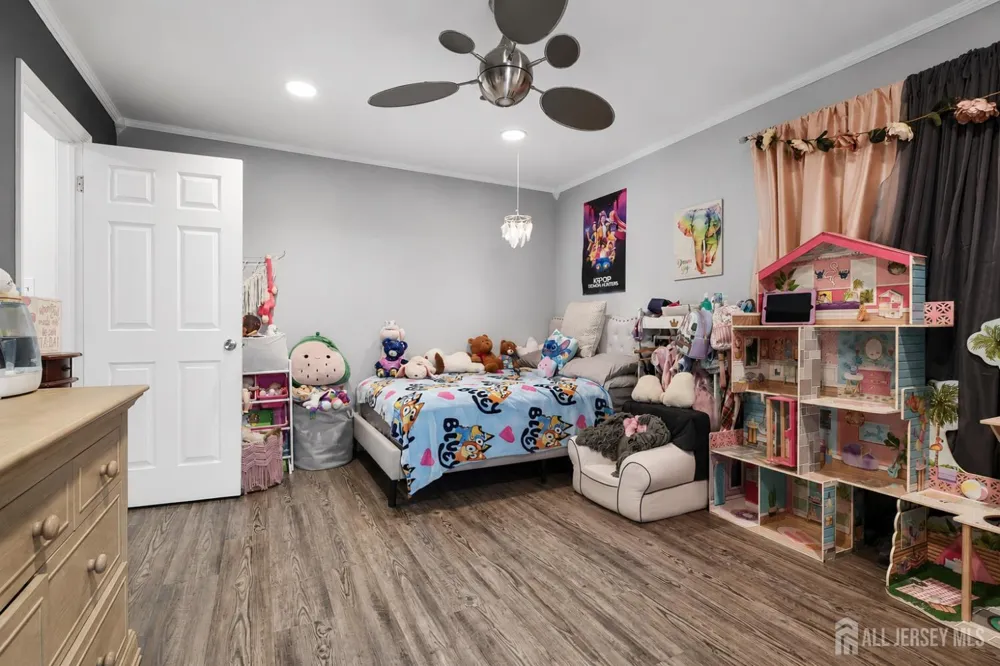 12 Anderson Court East Brunswick, NJ 08816