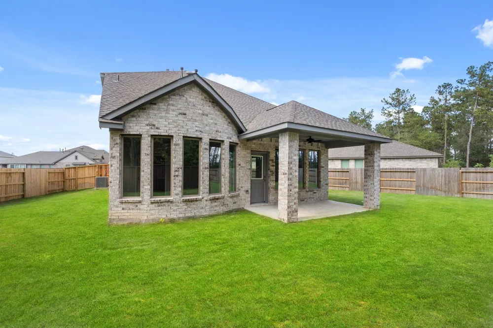 209 Haynes Ridge Lane New Caney, TX 77357
