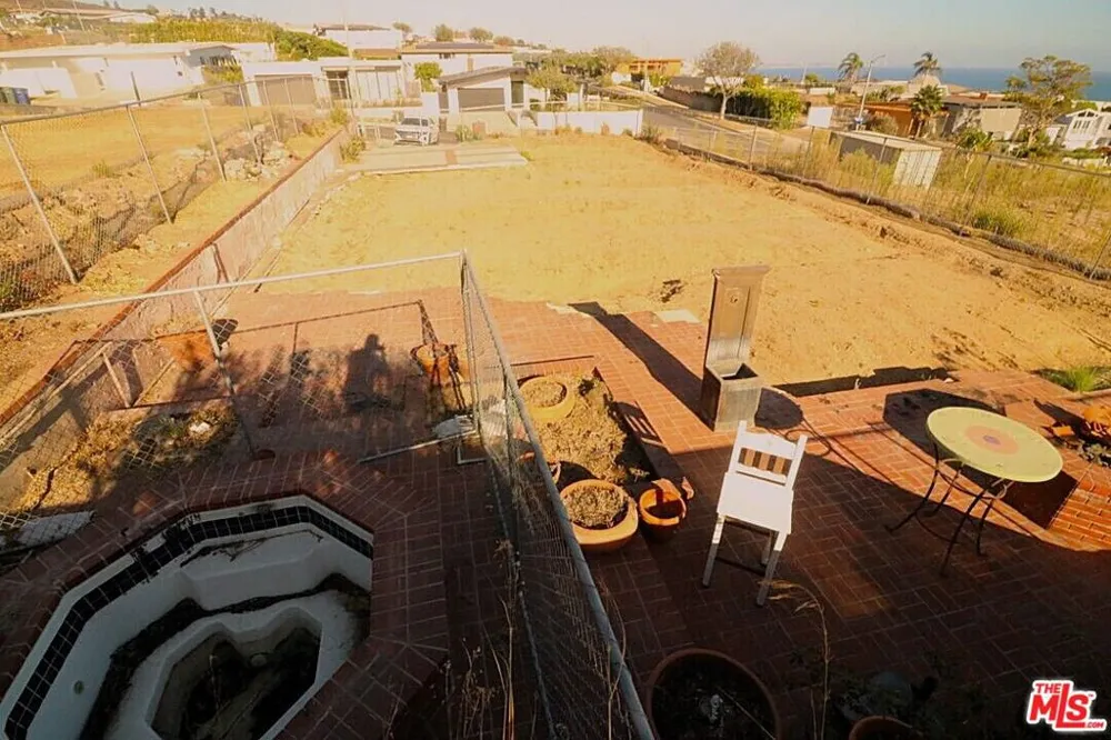 3747 Seahorn Drive Malibu, CA 90265