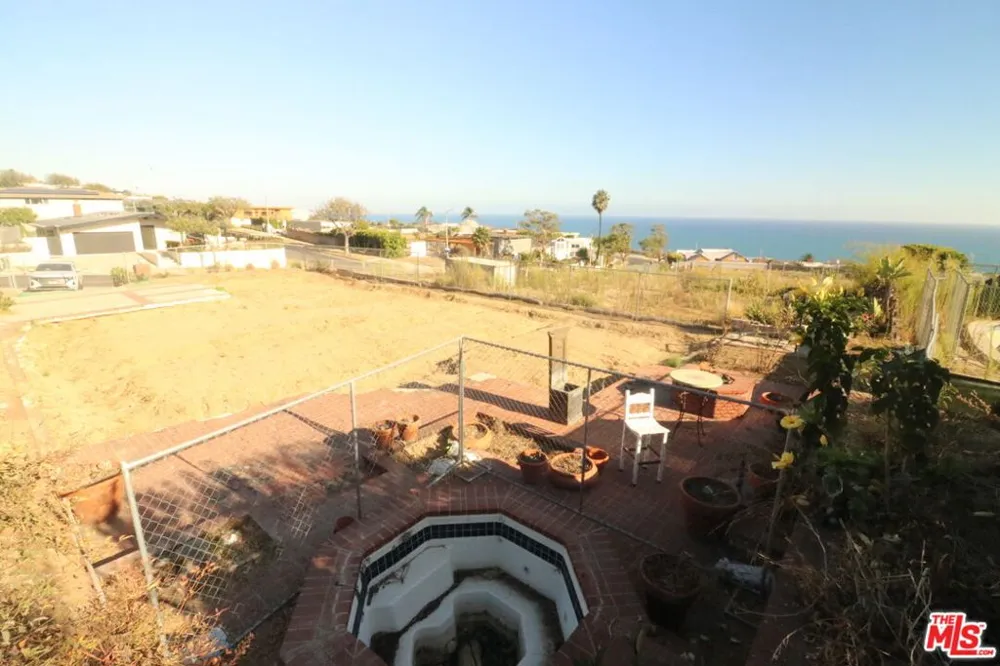 3747 Seahorn Drive Malibu, CA 90265