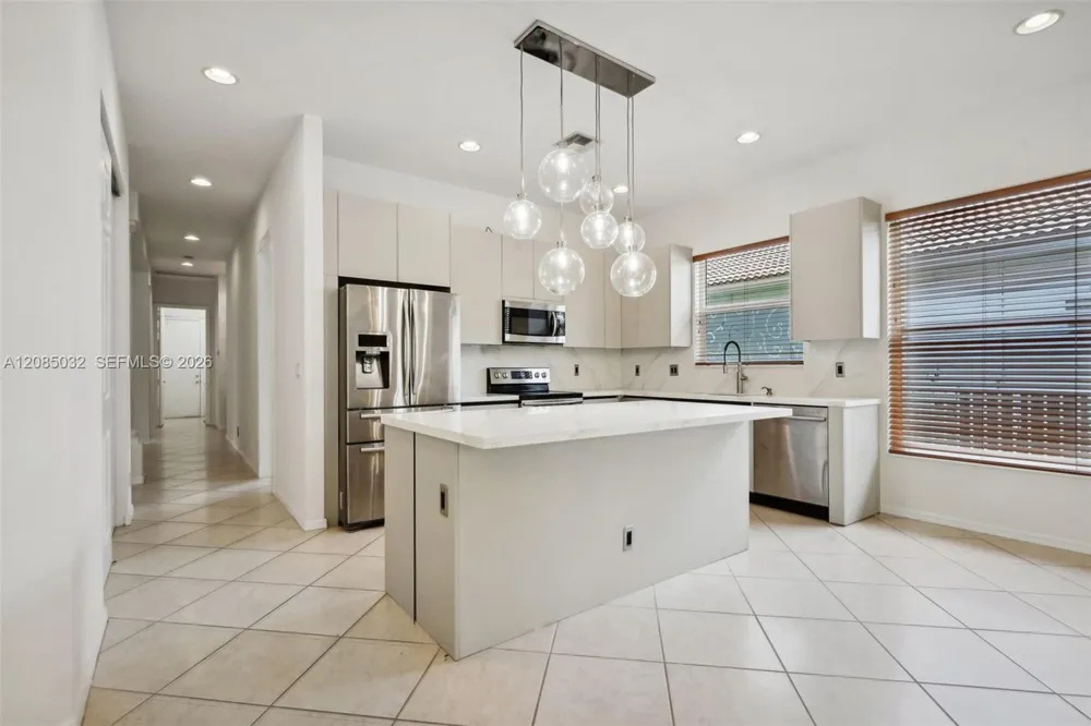 4460 Mariners Cove Dr Wellington, FL 33449