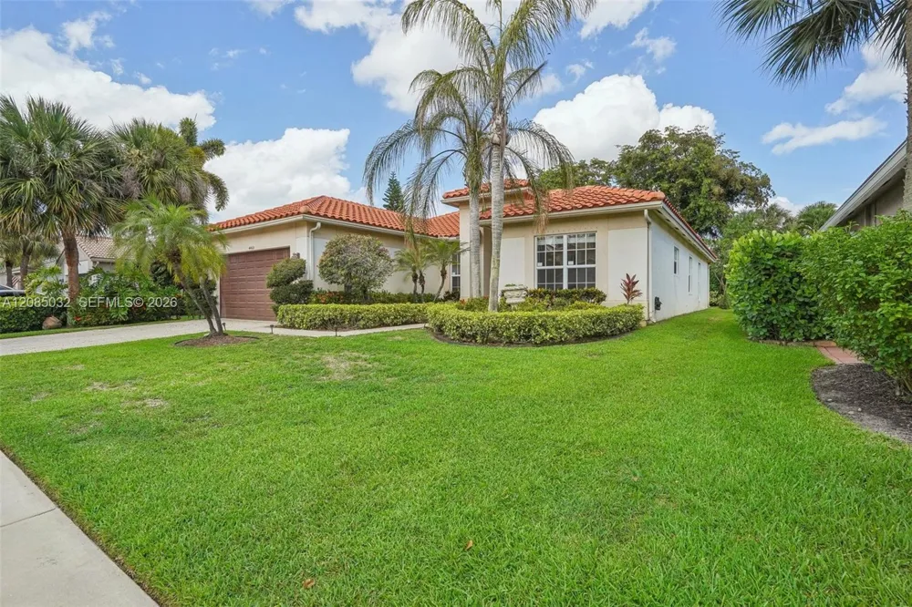 4460 Mariners Cove Dr Wellington, FL 33449