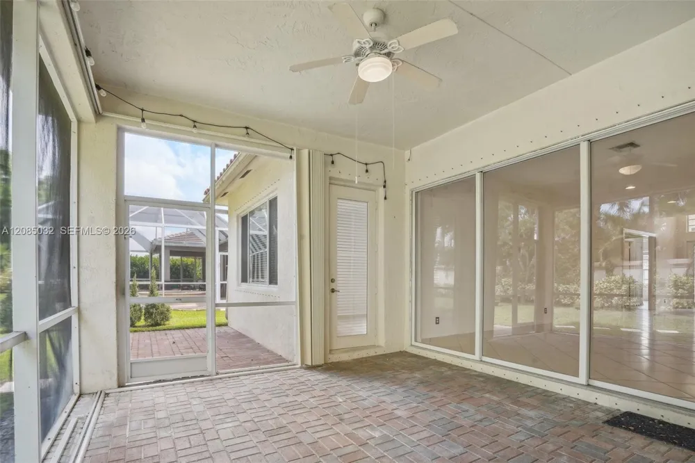 4460 Mariners Cove Dr Wellington, FL 33449