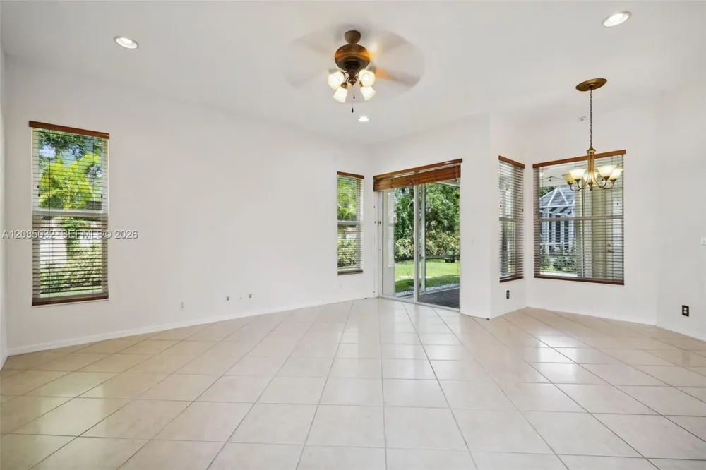 4460 Mariners Cove Dr Wellington, FL 33449