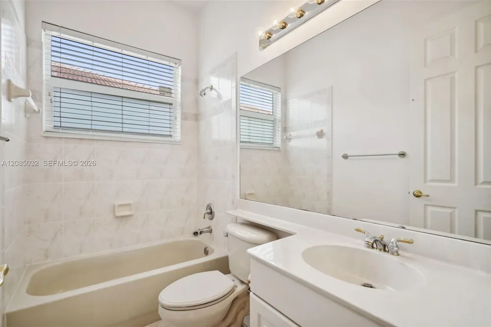4460 Mariners Cove Dr Wellington, FL 33449
