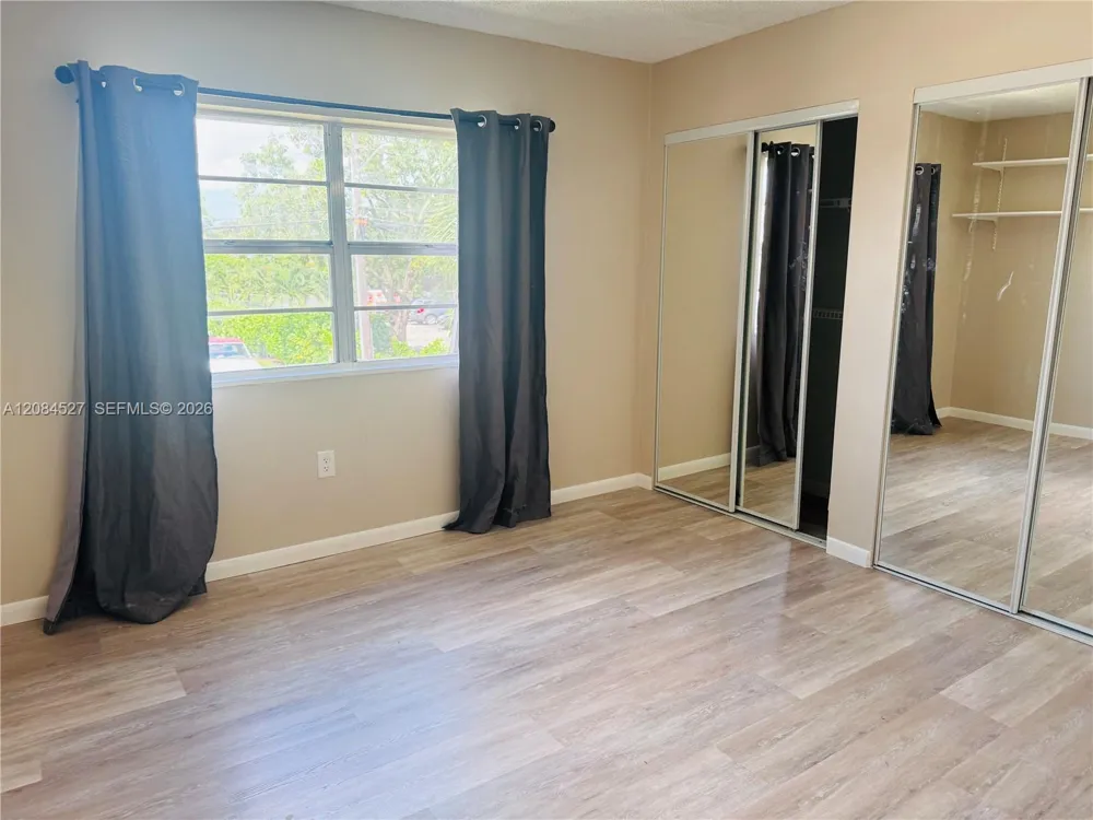 6090 SW 41st St #19 Davie, FL 33314