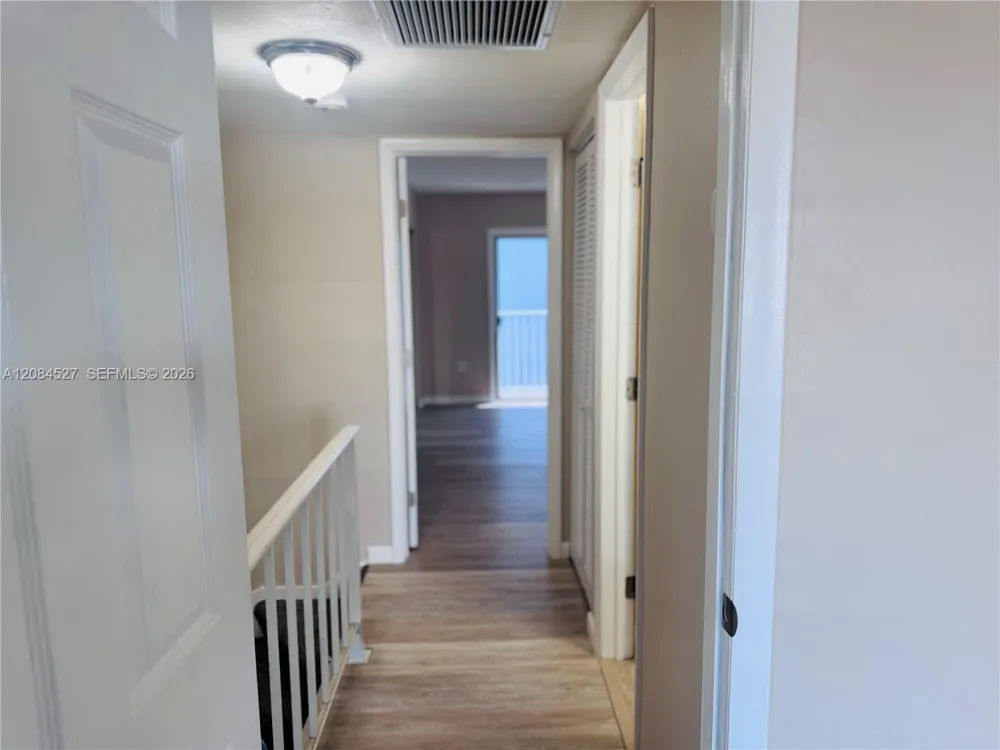 6090 SW 41st St #19 Davie, FL 33314
