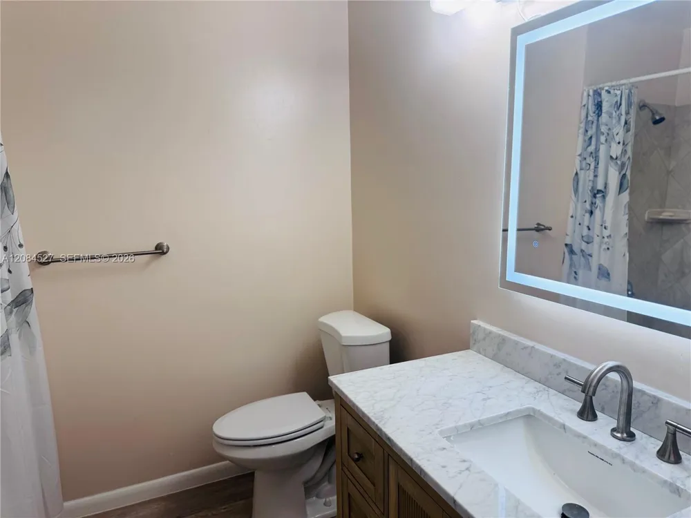 6090 SW 41st St #19 Davie, FL 33314