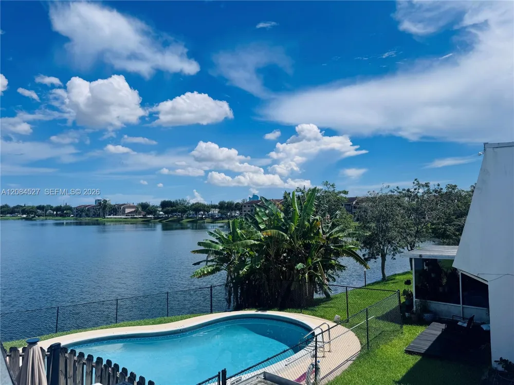 6090 SW 41st St #19 Davie, FL 33314