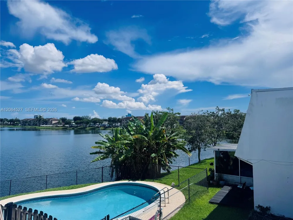 6090 SW 41st St #19 Davie, FL 33314