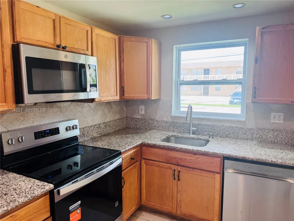 6090 SW 41st St #19 Davie, FL 33314