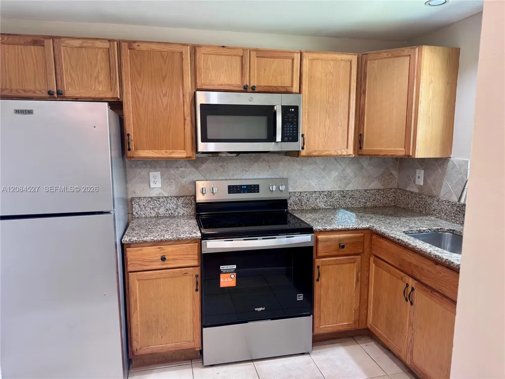 6090 SW 41st St #19 Davie, FL 33314