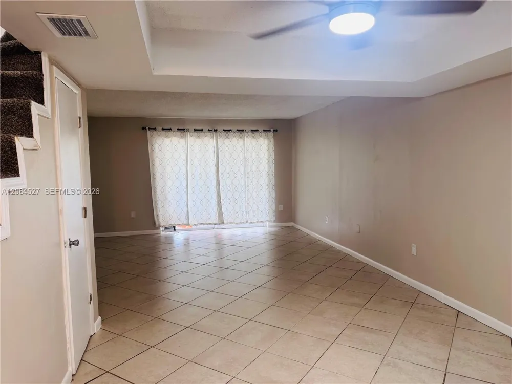 6090 SW 41st St #19 Davie, FL 33314