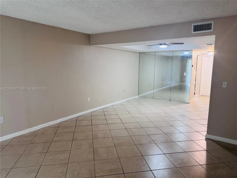 6090 SW 41st St #19 Davie, FL 33314