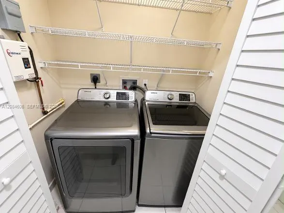 7548 NW 173rd Ter Hialeah, FL 33015