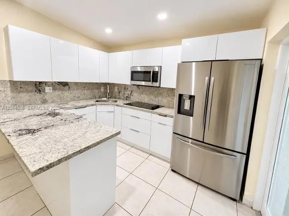 7548 NW 173rd Ter Hialeah, FL 33015